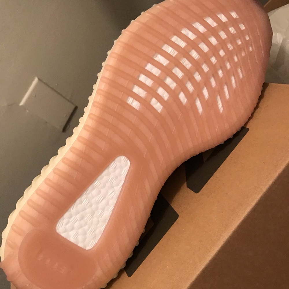 Yeezy Boost 350 Non Reflective - Picture 3 of 3